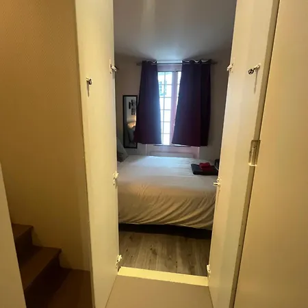 Petit Dupleix Atypique Porte Maillot F3 * Paris